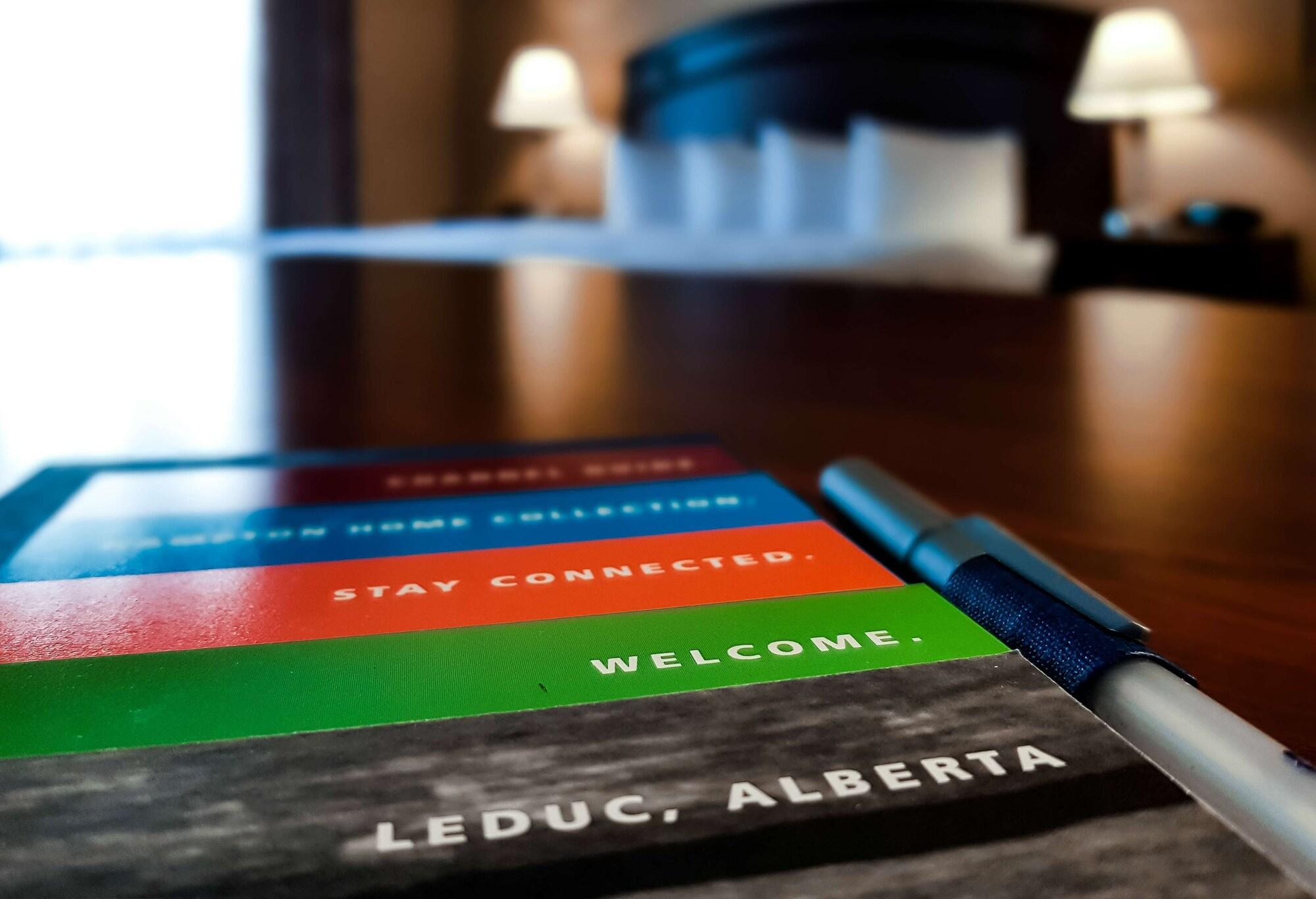 Hampton Inn & Suites By Hilton Edmonton International Airport Leduc Bagian luar foto