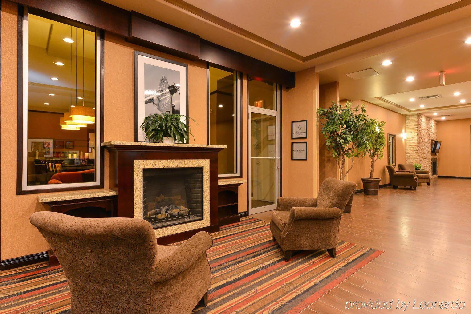 Hampton Inn & Suites By Hilton Edmonton International Airport Leduc Bagian luar foto